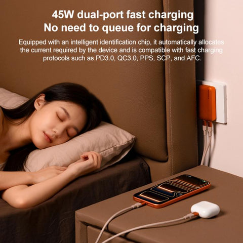 MOMAX UM79 1-Charge Ultra 45W 2-Port GaN Silm Fast Charger Kit, US Plug
