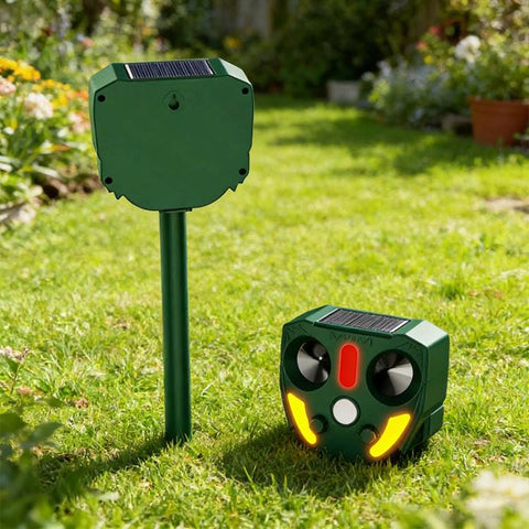 Outdoor Solar Powered Infrared Ultrasonic Animal Repellent, 706