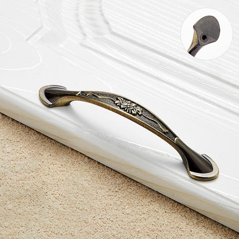 6026-96 European Style Zinc Alloy Cabinet Wardrobe Drawer Door Handle, Hole Spacing: 96mm (Bronze), 6026-96 Bronze