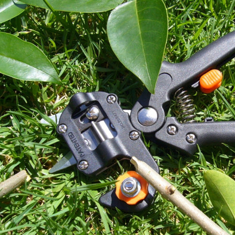 Professional Grafting Tool Set Pruning Scissors Seedling Grafting Machine Grafting Device with Three Blades, a Cross Knife ,a Wrench, Black