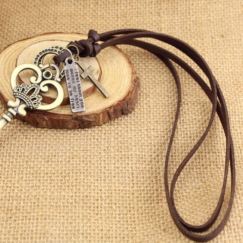 Fashion Retro Large Crown Key Pendants