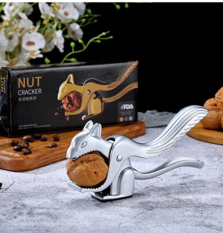 Squirrel Shape Walnut Clip Multifunctional Nut Shell Clip, Bright Color, Sand Color