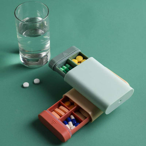 3 PCS Portable Sealed Pill Storage Box Divided Into Compartments Portable Mini Pill Box, Blue, Green, Gray, Pink