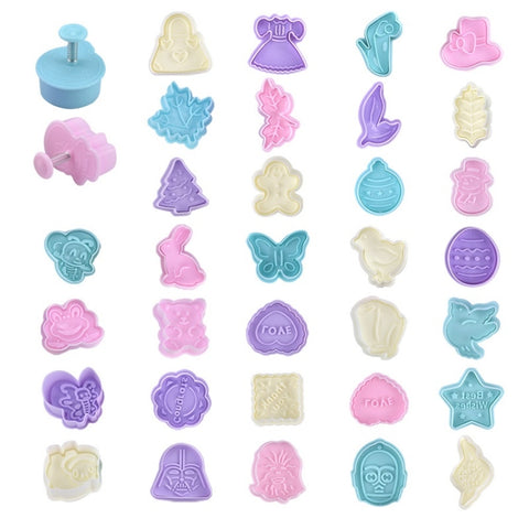 4 in 1 Three-Dimensional Fondant Biscuit Embossing Mold Push-Type Cake Mold Random Style Delivery, Push-Type Cake Mold