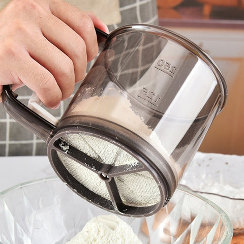 Convenient Hand-Held Flour Sieve Icing Sugar Sieve Baking Tool, Translucent Rose Red, Translucent Fluorescent Green, Translucent Pink, Translucent Brown