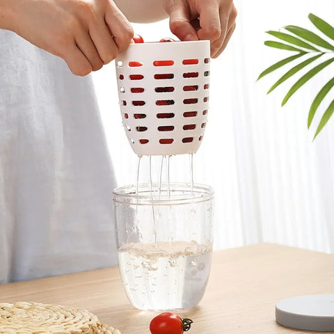 600ml Fruit and Veggie Snack Cup with Lid and Fork Airtight Leak-proof Salad Box